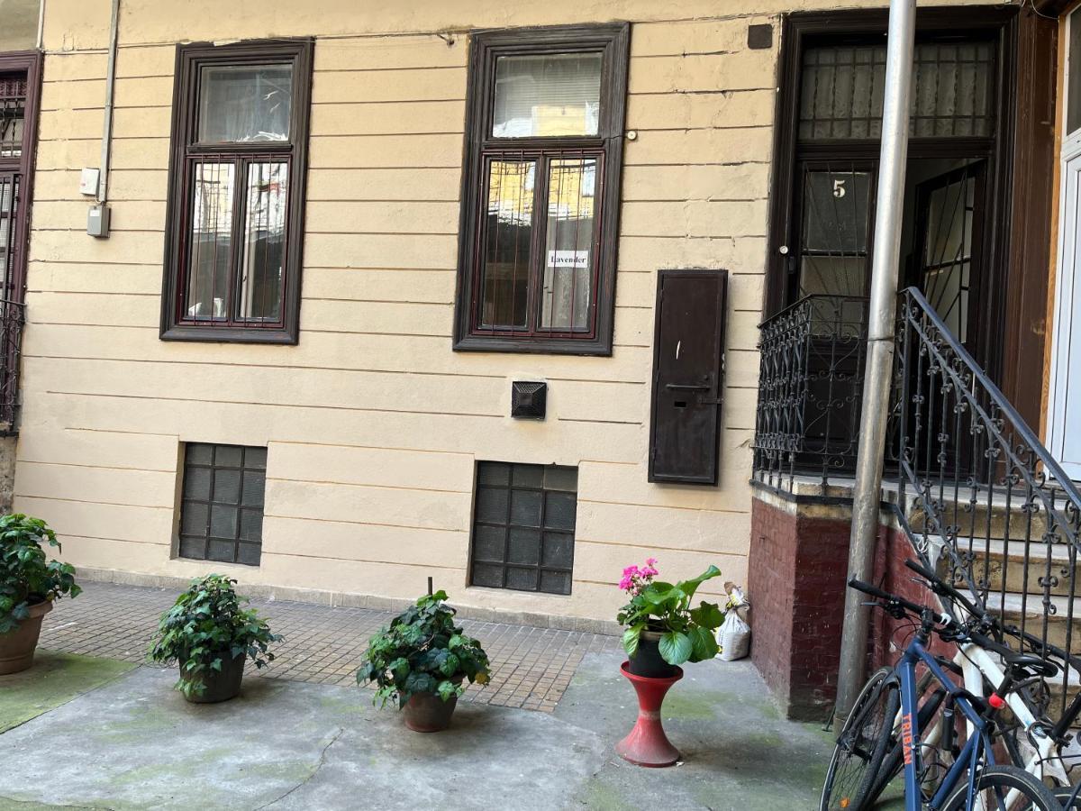 Lavender Apartment Near Heroes' Square & Puskas Stadium Budapest Kültér fotó